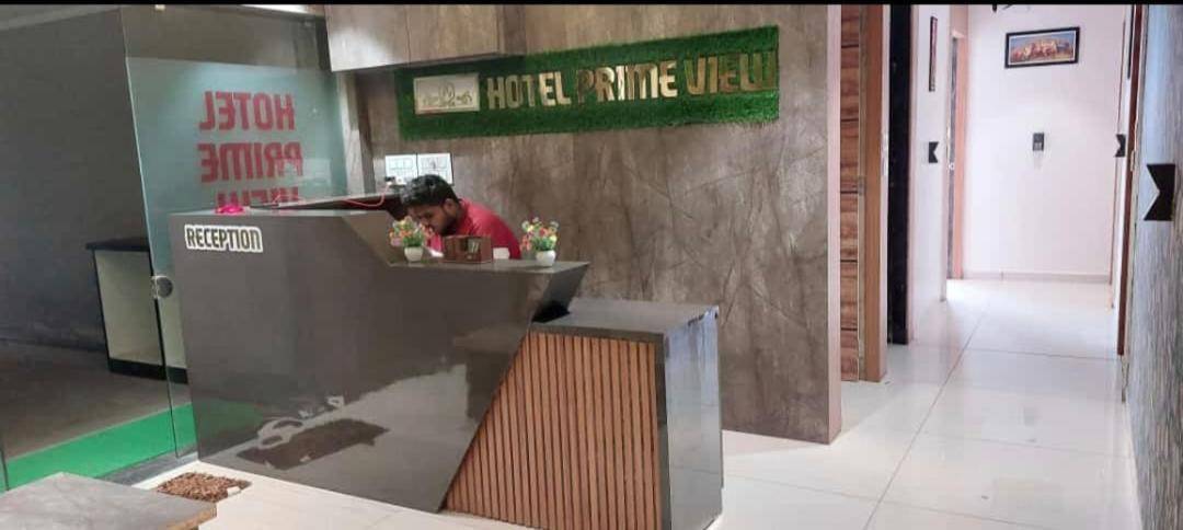Prime View Hotel Ahmedabad Esterno foto