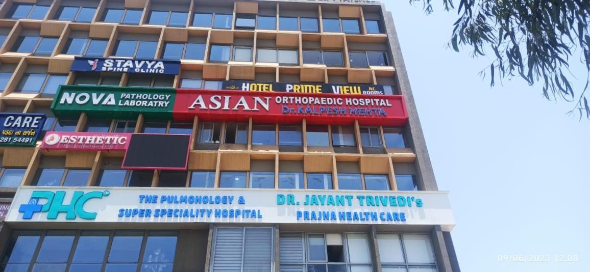Prime View Hotel Ahmedabad Esterno foto